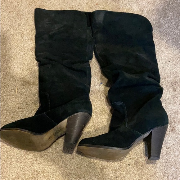 Black knee high boots - Picture 1 of 1